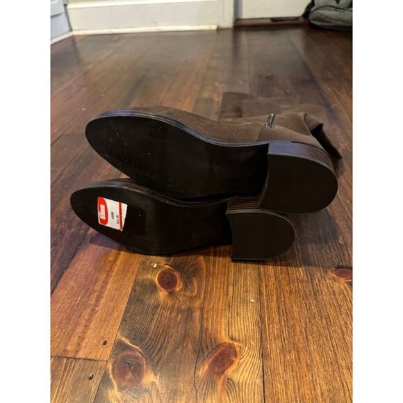 NWT Calvin Klein Womens Suede Over the Knee Boots Low Heel Brown Zip Stretch 8 - Picture 3 of 6